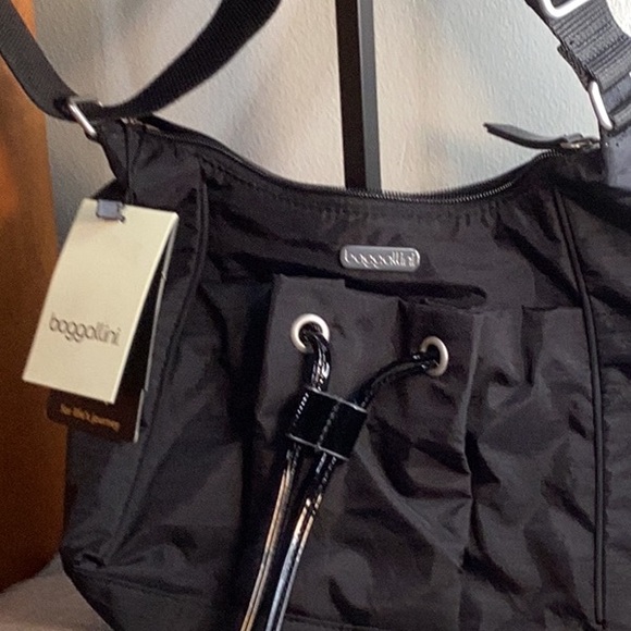 Baggalini black crossbody - Picture 1 of 16